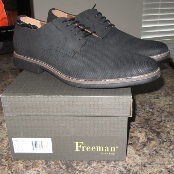 freeman free flex shoes